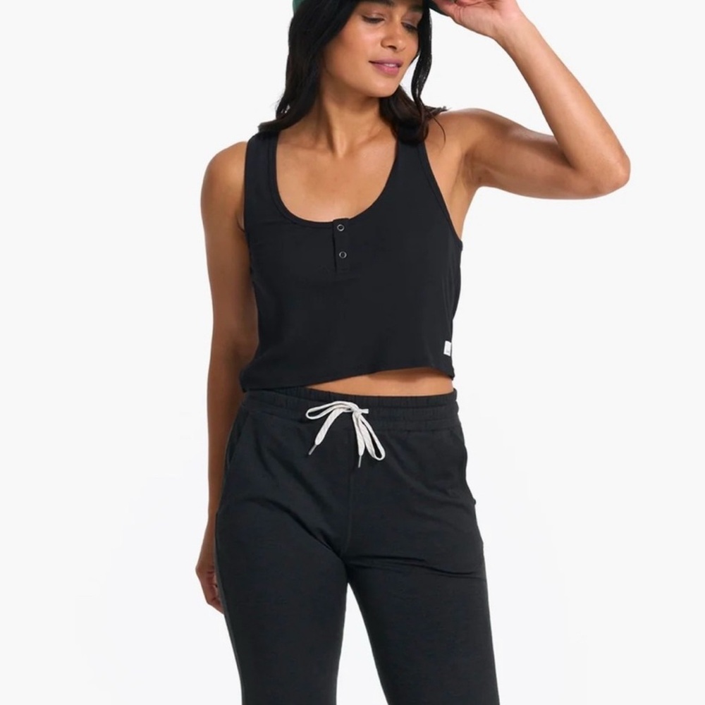 **New** Vuori Cove Cropped Tank Top – Black – Size Medium